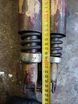 Zadné tlmiče - 3