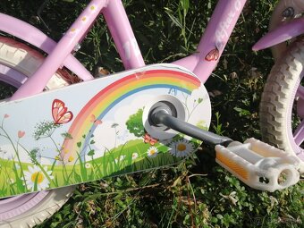Roztomilý ružový bicykel pre dievčatko - 3