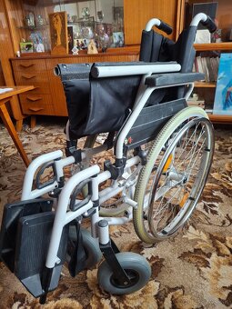 Zachovaný invalidný vozík - 3