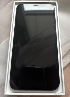 Predám iPhone 12, Black , 128GB - 3