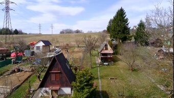 Znížená cena - záhrada s chatkou - KUTINY - 3
