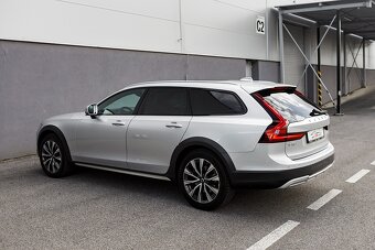 Volvo V90 Cross Country Pro B5 2.0d 173kW AT8 AWD 02/2021 - 3