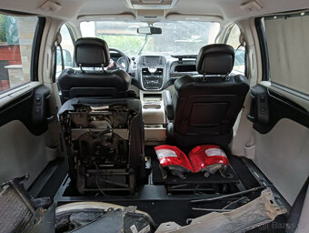 Chrysler Lancia Voyager 2.8crdi,r.v.2013 - 3