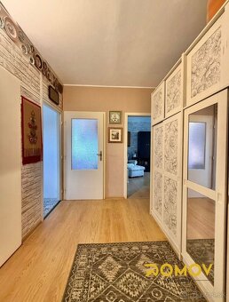 3 izbový byt s balkónom obklopený zeleňou - 3