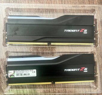 G.SKILL 32GB KIT DDR5 7600MHz CL36 Trident Z5 RGB Black - 3