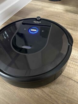 Robotický vysávač iRobot Roomba i7 - 3