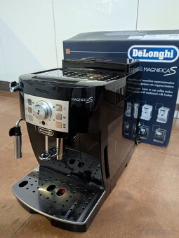DeLonghi Magnifica S ECAM 22.110.B - 3