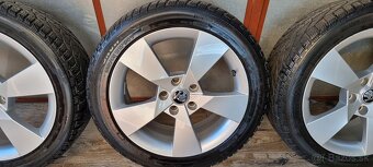 Predám zimné pneumatiky 225/45 r17na elektronoch Skoda Denom - 3