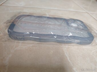 Priehl’adný silikónový kryt na iPhone 15 (nový) - 3