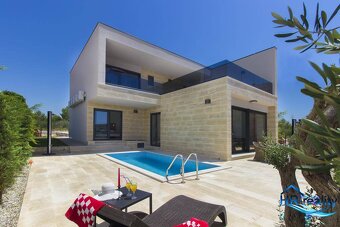 Vodice, Srima – zariadená vila v 2.rade od mora - 3