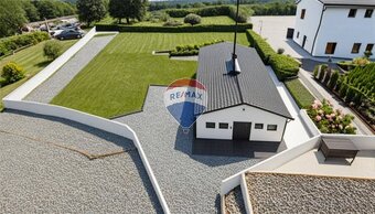 Perspektívna budova s pozemkom 2348m2, pri Hanušovciach nad  - 3