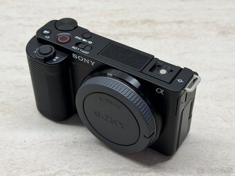 Sony Alpha ZV-E10 - 3