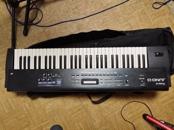 Predám nefunkčný kláves Roland Juno D - 3