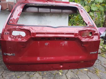 Toyota RAV4 - predná kapota 2021 - 3