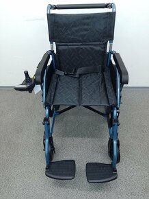 Odlehčený skládací elektrický invalidný vozík - 3