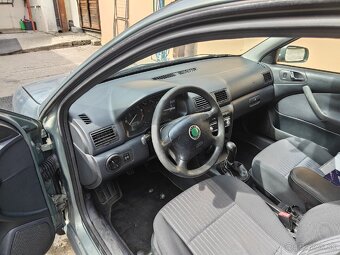 Škoda Octavia 1.6 benzín - 3