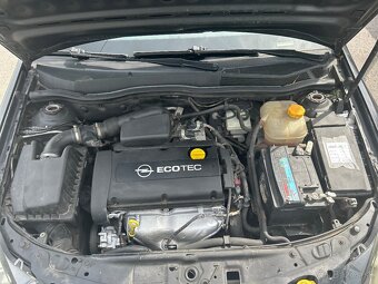 Predám Opel astra Economy šport 1.6 benzín mala spotreba - 3