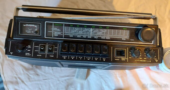 Predám rádiomagnetofón MAXIMAL model 207A - 3