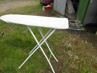 Predám cestovný fén, žehliacu dosku - 3