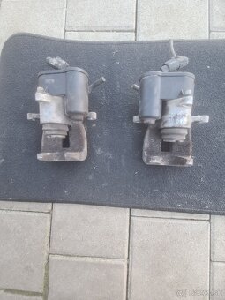 Passat B6 zadne brzdove strmene - 3