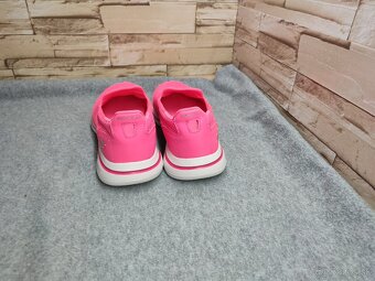 Skechers 37 - dámske ružové našuchovačky - 3