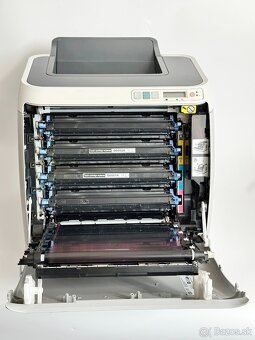Laserová farebná tlačiareň HP Color LaserJet 2600n s tonermi - 3