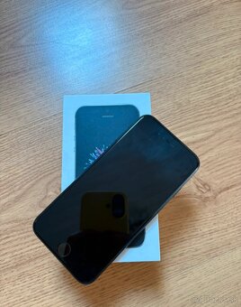 iPhoneSE2020 - 3