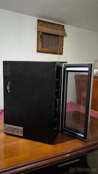 Chladiaca vitrína PHILCO PW12 - 3