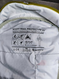 Nový ruksak Scott Trail Protect s integrovaným chráničom - 3