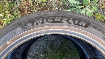 255/40r19 100W Michelin letne - 3