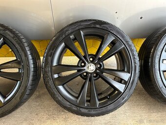 Octavia RS Neptune R18 225/40 - 3