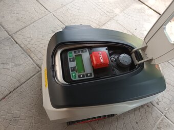 predám roboticku kosačku - 3