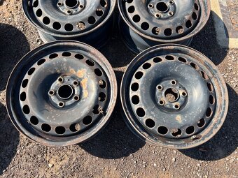 Predám jazdené plechové disky na 5x112 R16 4ks 5x112 R16 - 3