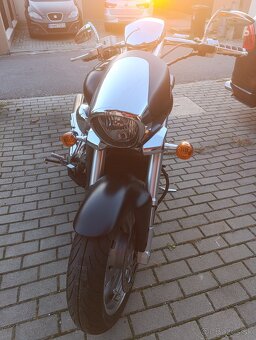 Suzuki VZR 1800 intruder - 3