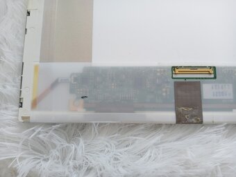 predám 15,6" displej z notebooku , 40pin ,LP156WH4 , lesklý - 3