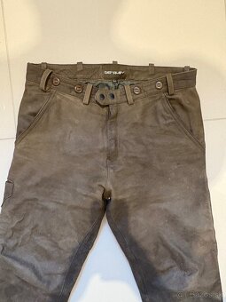 Polovnicke kožene oblečenie - 3