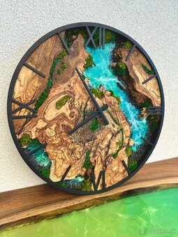 Machove hodiny 50cm drevene hodiny s machom a epoxidom - 3