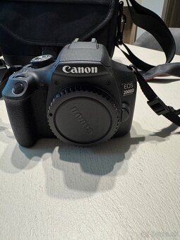 Canon EOS 2000D - 3