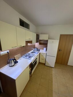 Prenajmem 2 izbový byt - 3