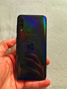 Samsung A50 128GB - aktuálne - kryt zdarma - 3