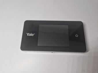 Predám dverové kukatko Yale - 3