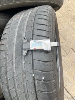 225/60R17 Bridgestone letne - 3