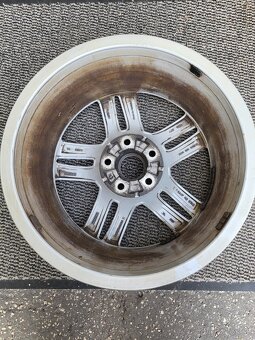 Predám elektrony Audi R17 5 x 112 - 3