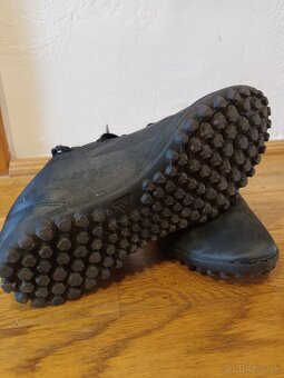 Predám detské kopačky Addidas -turfy č.35 - 3