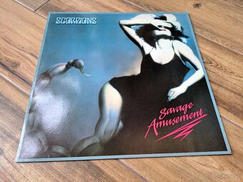 Lp SCORPIONS- Savage Amusement - 3