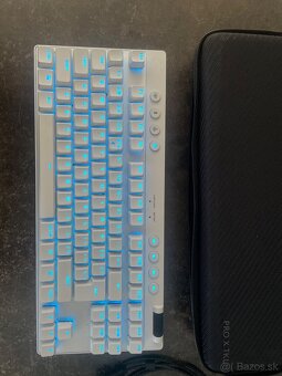 Logitech Pro X TKL WIRELESS GAMING KEYBOARD - 3