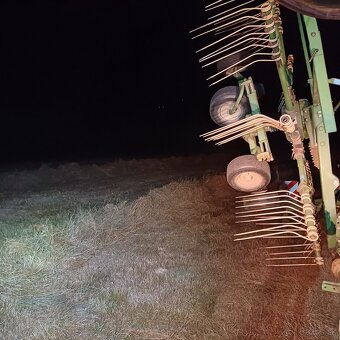 Zhrňovač sena krone schwadro 807 - 3
