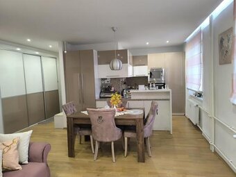 Tehlový 3izbový byt -širšie centrum Kn - 3