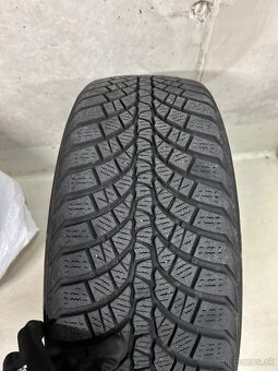 215/55 R17 zimné Kumho wintercraft WP52 + wintercraft 71 - 3