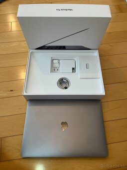 MacBook Pro 15 2018 - 3